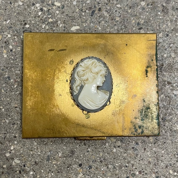 RARE Vintage Victorian Style Cameo Metal Cigarette, Joint, Business Card Holder - Picture 1 of 14